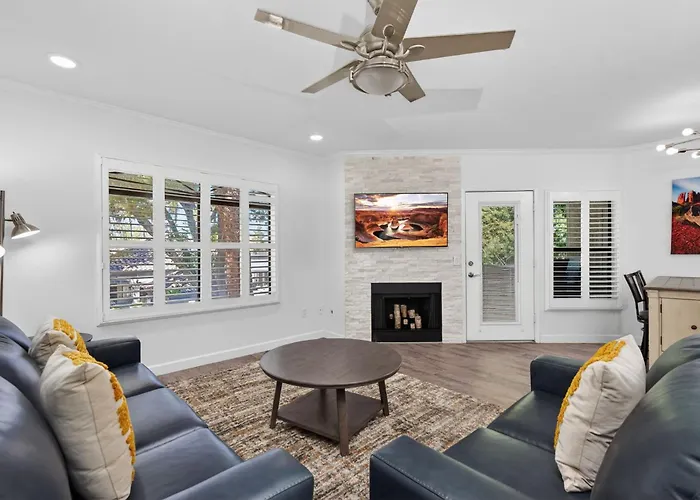 Apartment Spacious 2br 2ba Getaway For 6 *