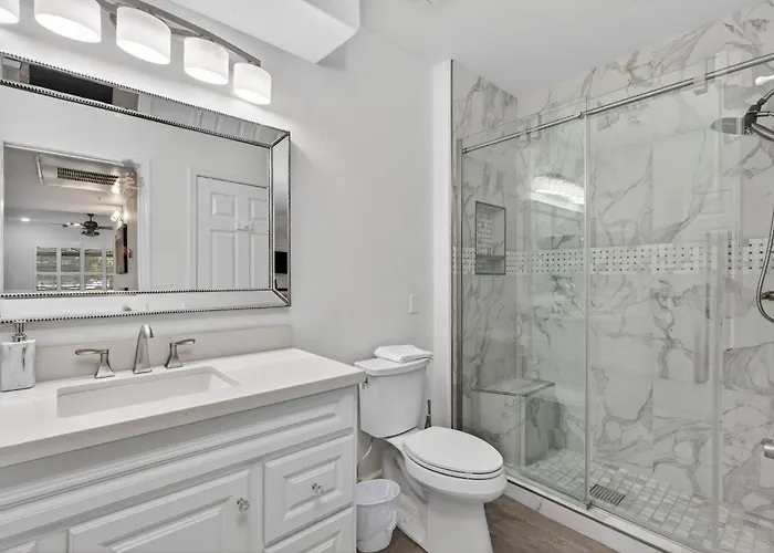 Spacious 2br 2ba Getaway For 6